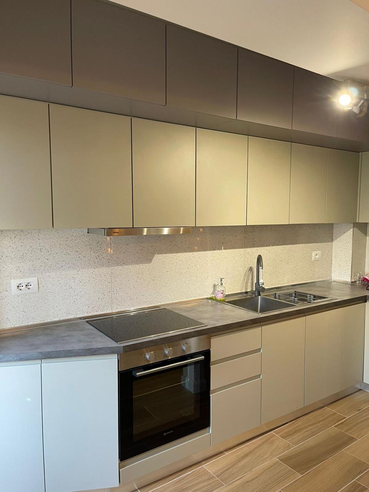Dream Apartament Tirana Esterno foto